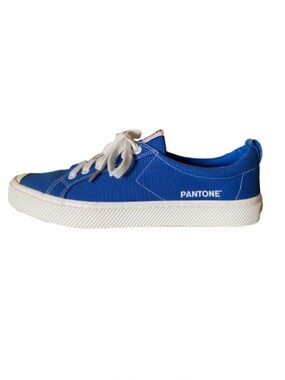 Cariuma x Pantone Men’s Classic Blue COTY 2020 Debut Sneakers Size 10.5 Canvas